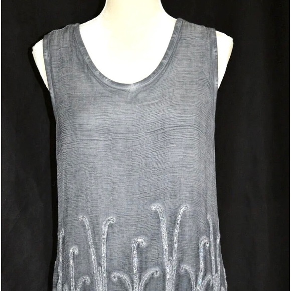 Soft Surroundings Crinkle Grey Silk Romance Embroidered Overlay Tunic Se… - Picture 2 of 9